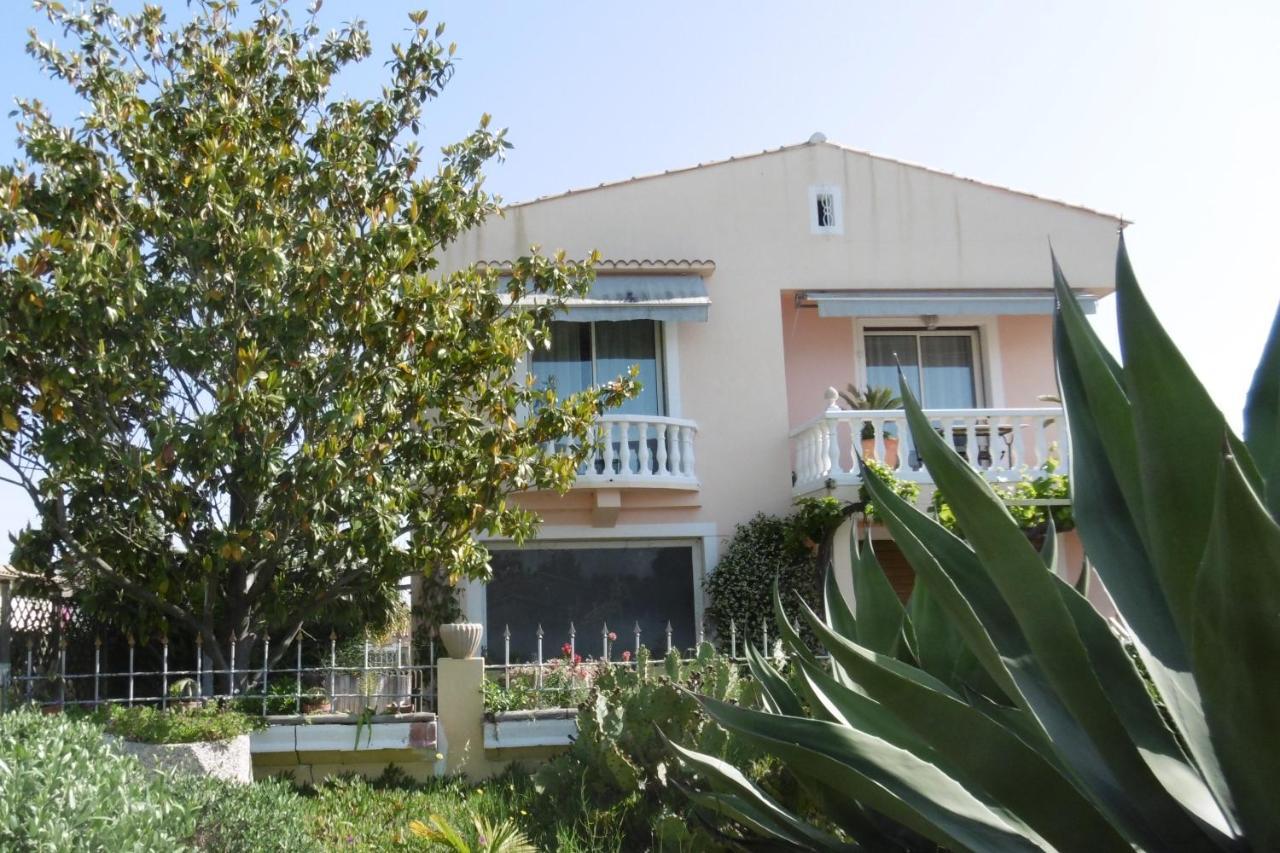 rez de chaussée studio climatisé dans villa Aigues-Mortes Exterior foto
