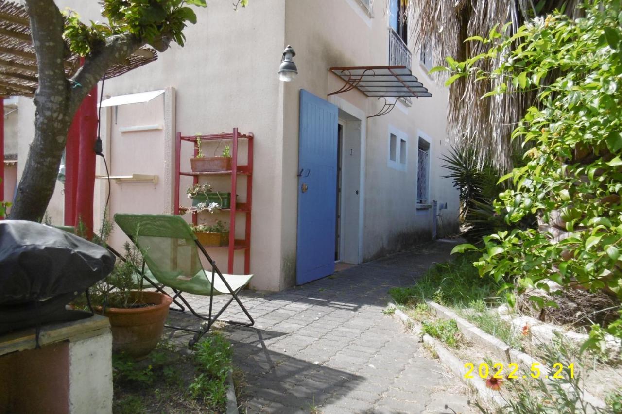 rez de chaussée studio climatisé dans villa Aigues-Mortes Exterior foto