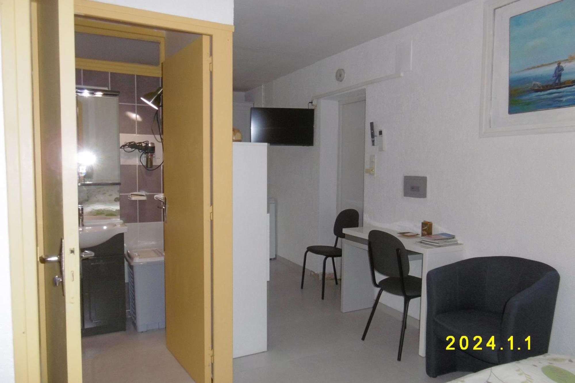 rez de chaussée studio climatisé dans villa Aigues-Mortes Exterior foto
